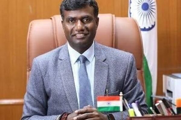 शहरी और ग्रामीण क्षेत्रों में चलेगा सड़क सुरक्षा जागरूकता रथ, लोगों को यातायात के नियमों की देगा जानकारी- रांची डीसी