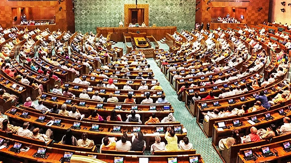 सांसदों की सैलरी और पेंशन में 24% बढ़ोतरी, 1 अप्रैल से होगा लागू