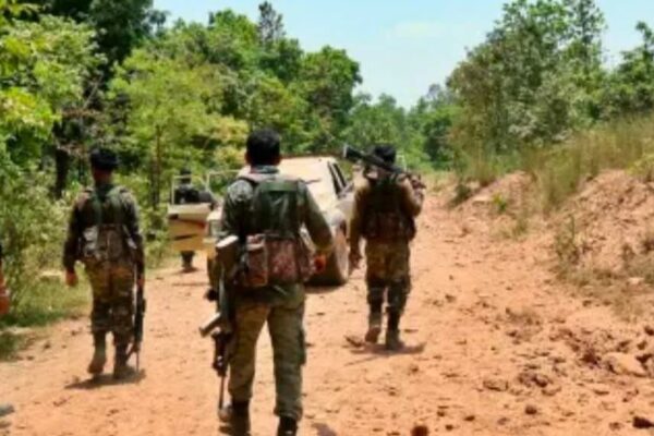 झारखंड के बोकारो में 8 नक्सलियों का एनकाउंटर, सुरक्षाबलों से मुठभेड़ जारी