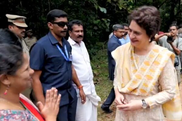 वायनाड पहुंचे राहुल-प्रियंका गांधी: लोकतंत्र और संविधान की रक्षा का संकल्प, विकास कार्यों पर जोर